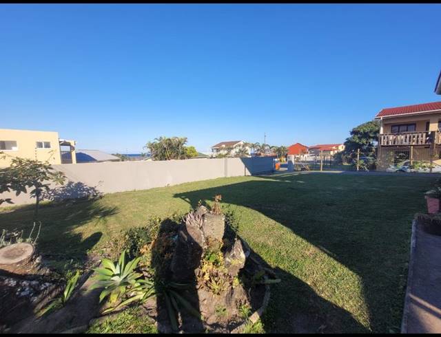 3 BEDROOM HOUSE FOR SALE IN UVONGO BEACH